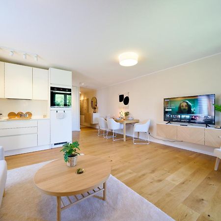 Appartement Edler Wohnraum Schwanenteich-Oase Mit Balkon, Kaffeevollautomat, Lift & Parkplatz à Zwickau Extérieur photo