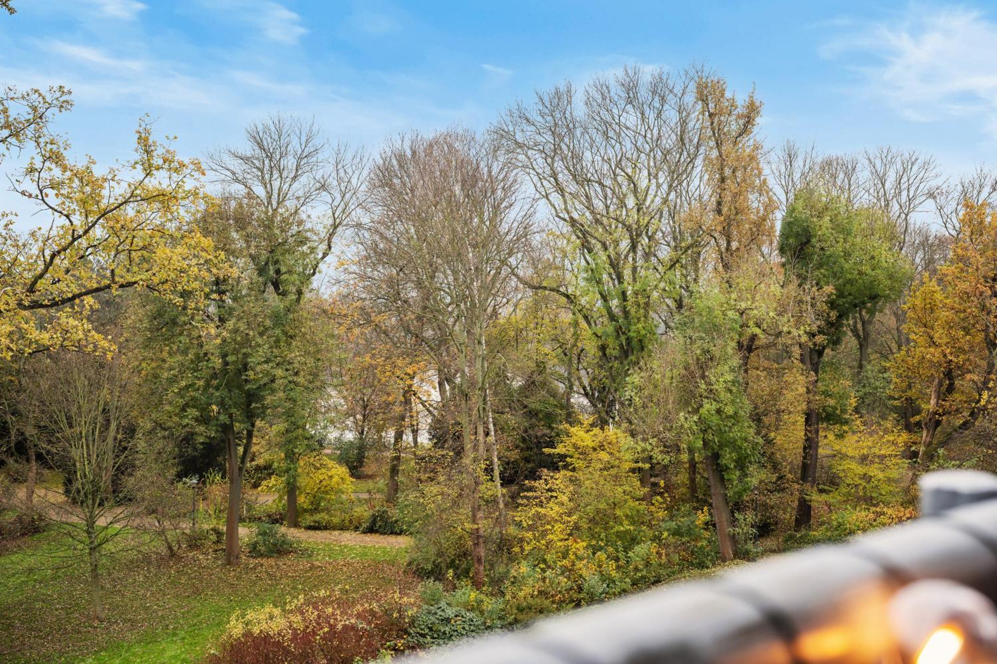 Appartement Edler Wohnraum Schwanenteich-Oase Mit Balkon, Kaffeevollautomat, Lift & Parkplatz à Zwickau Extérieur photo