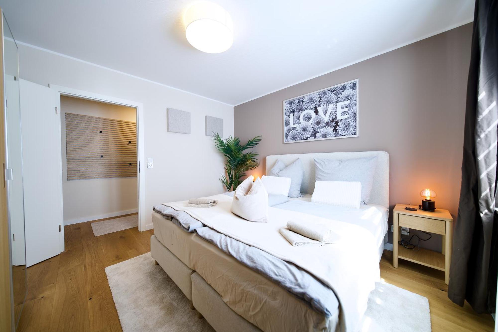 Appartement Edler Wohnraum Schwanenteich-Oase Mit Balkon, Kaffeevollautomat, Lift & Parkplatz à Zwickau Extérieur photo